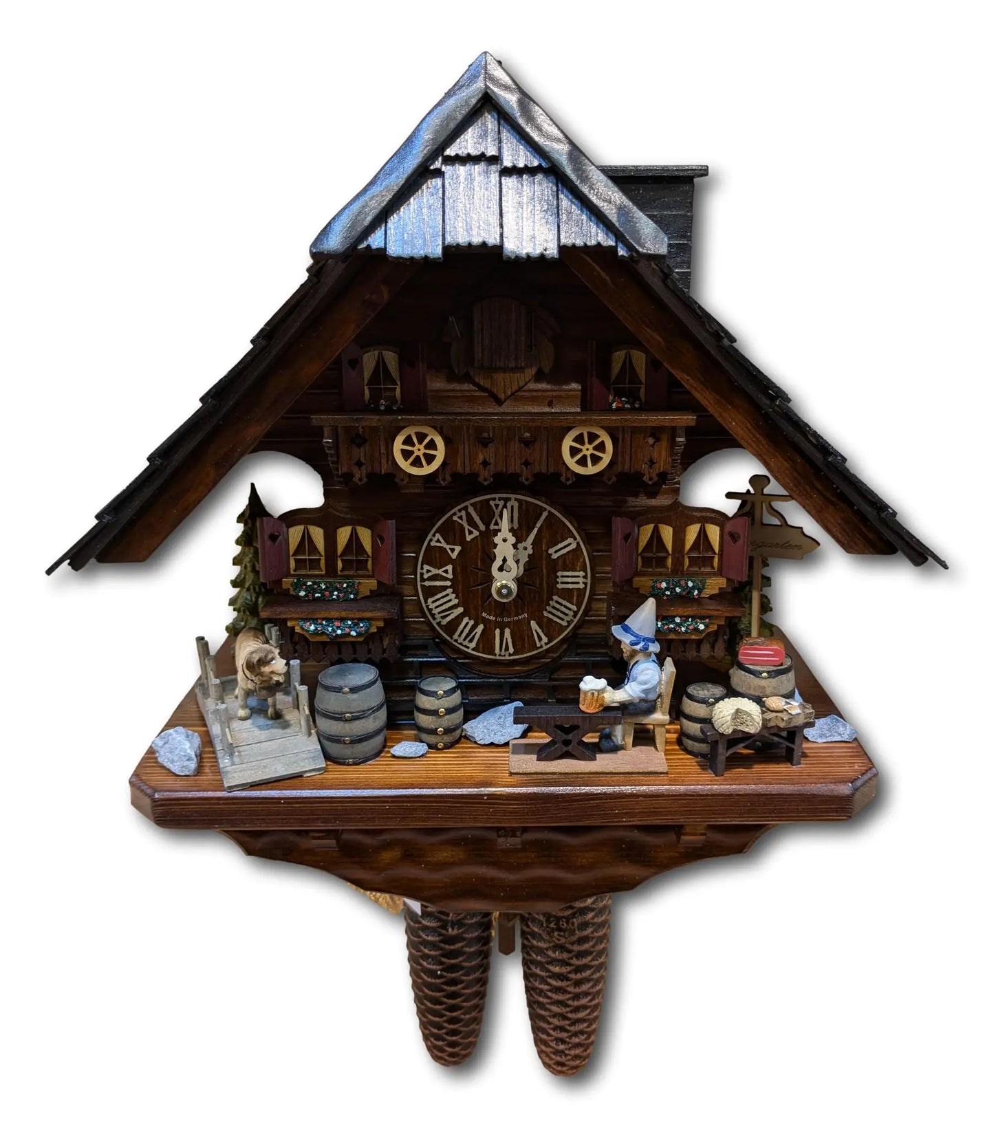 Beerdrinker 8 day cuckoo clock grey roof Hekas