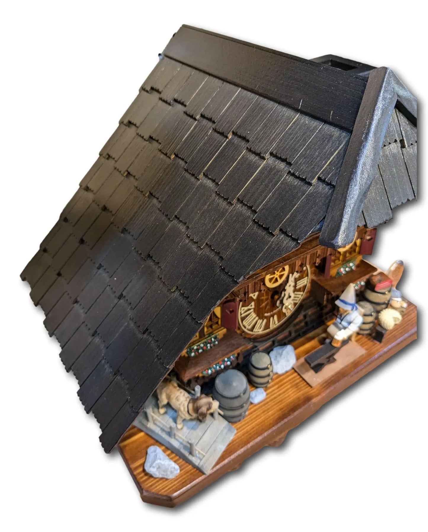 Beerdrinker 8 day cuckoo clock grey roof Hekas