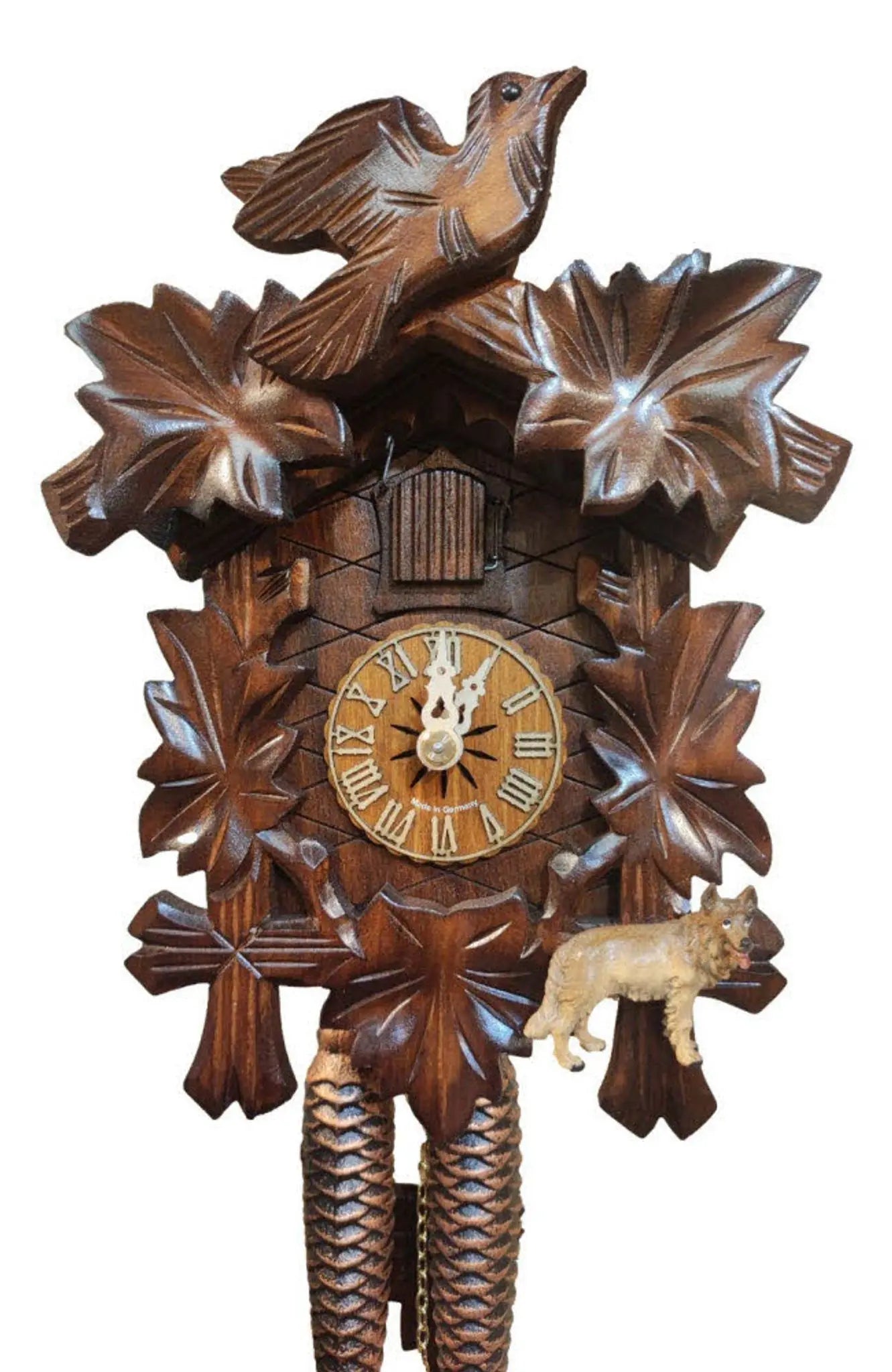 Classic cuckoo clock with a dog 1 day Montag Steins & Clocks