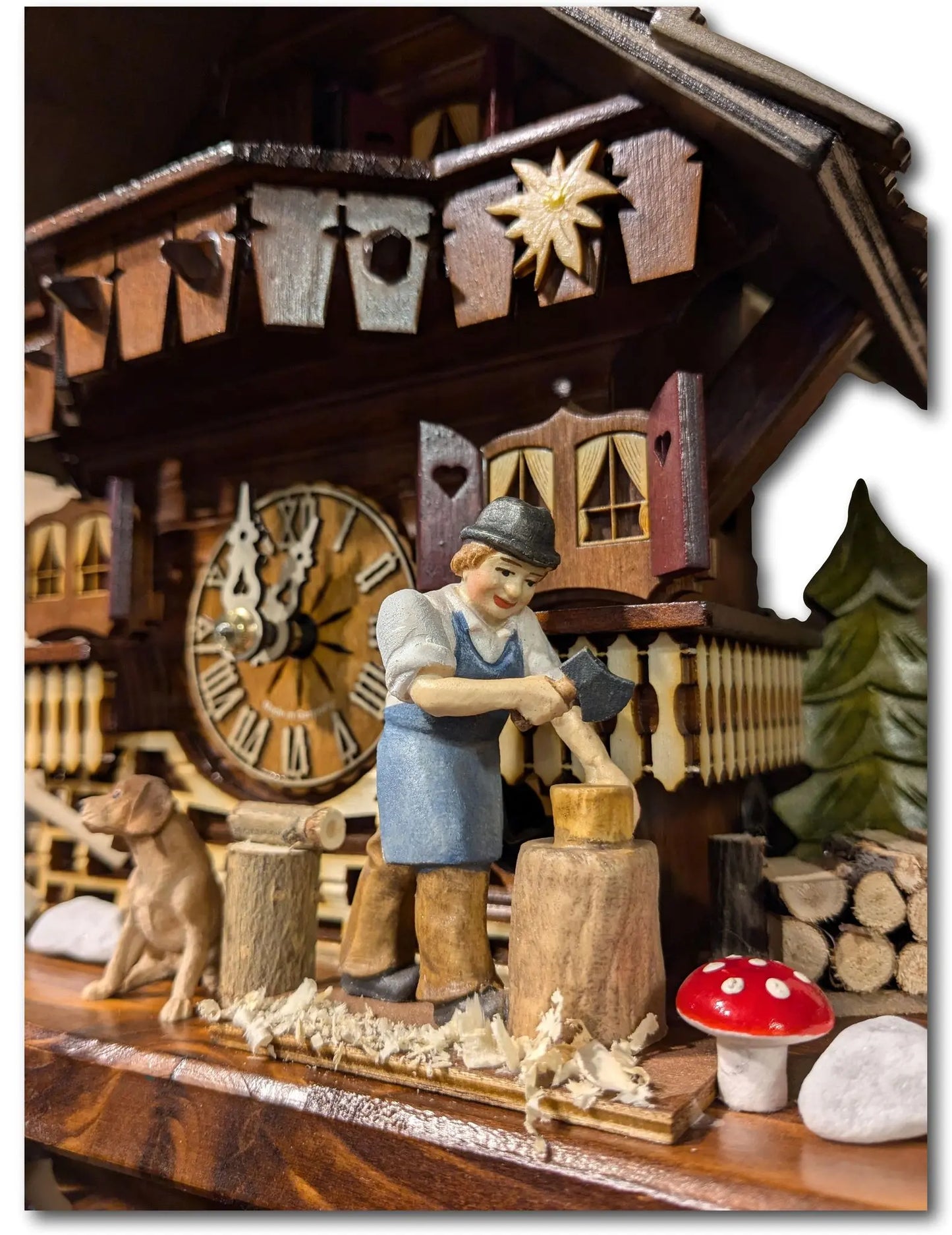 Woodchopper 1 day cuckoo clock grey roof - Montag Steins & Clocks