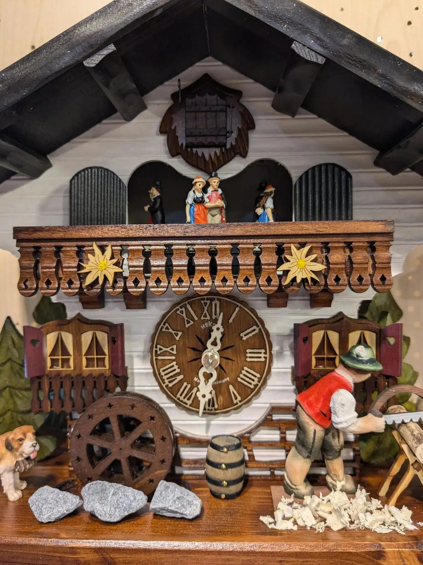 Woodchopper with Cat 1 Day Clock Hekas