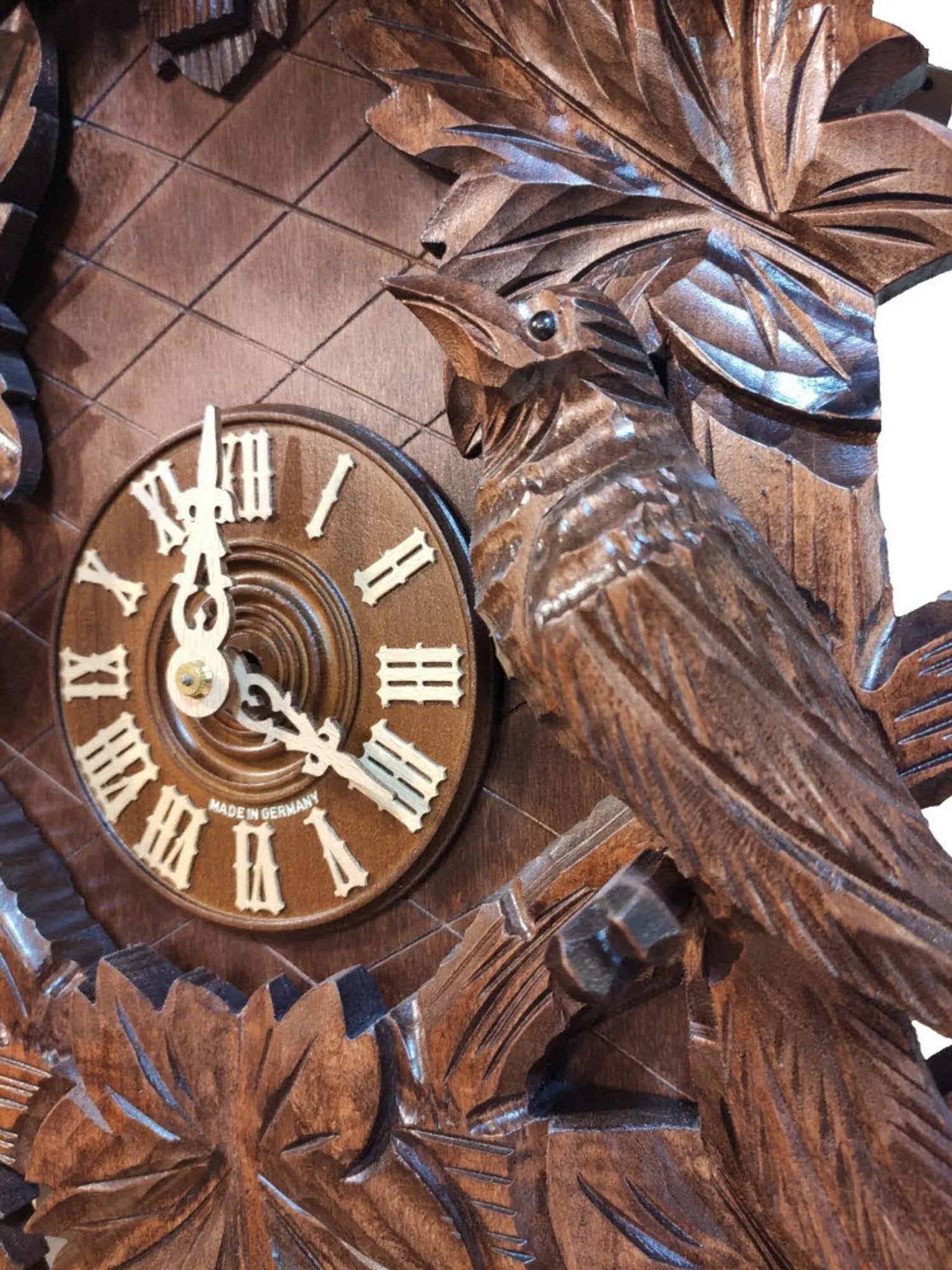 7 leaf , 3 birds hand-carved 8 day cuckoo clock Hekas