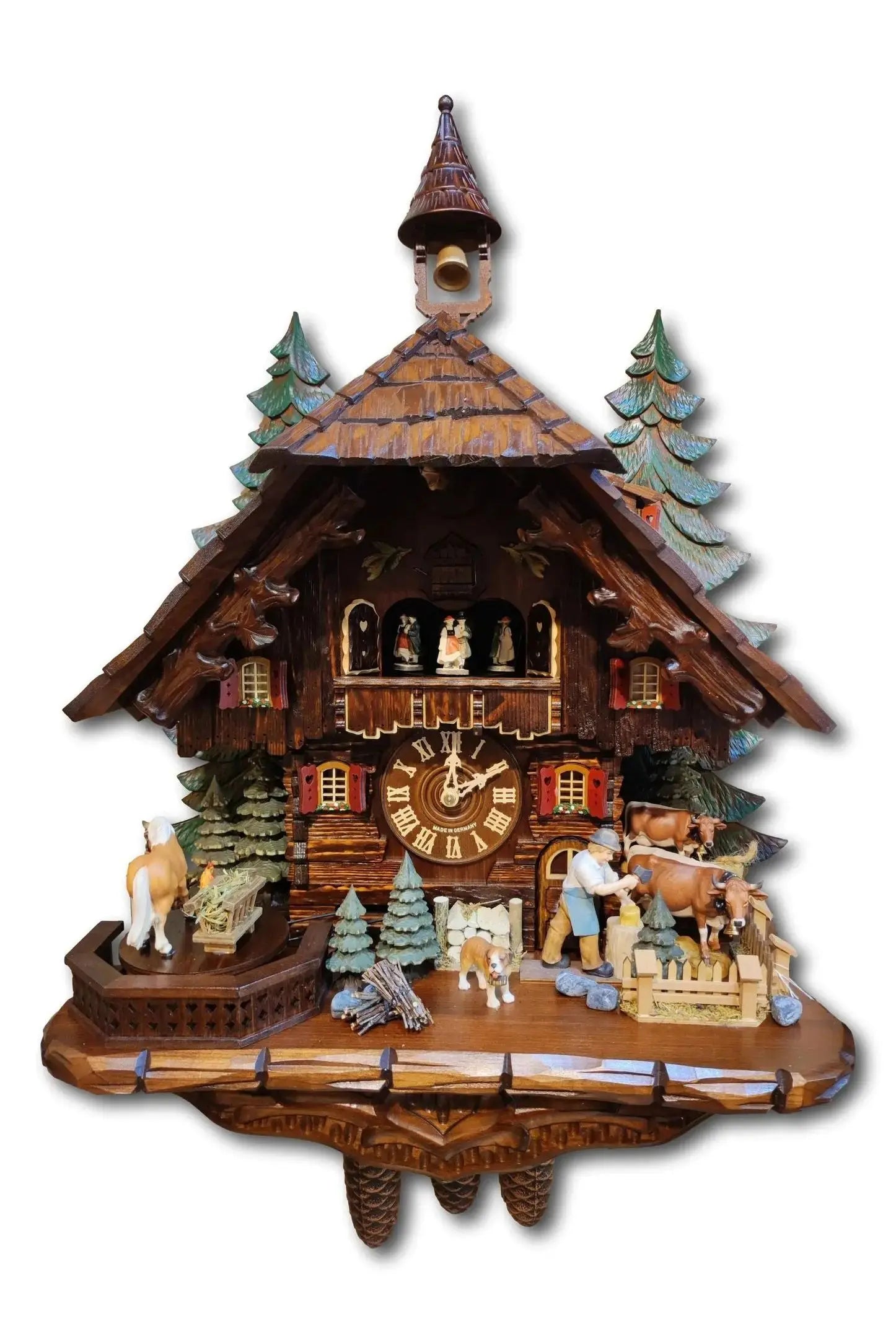 Black-Forest-house-with-large-