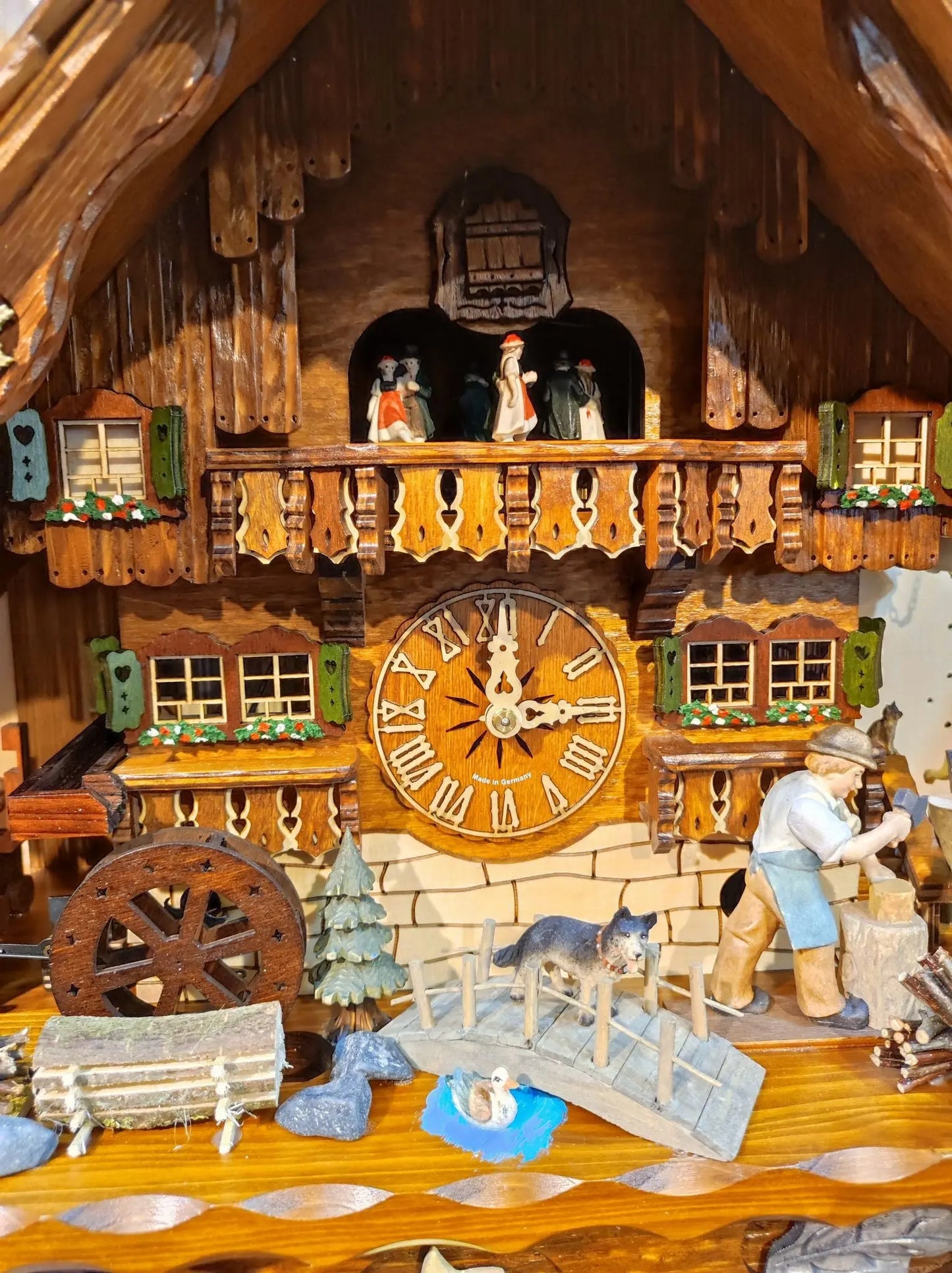 Black Forest house with wood chopper and sawmill 8 days Cuckoo clock with music Hekas