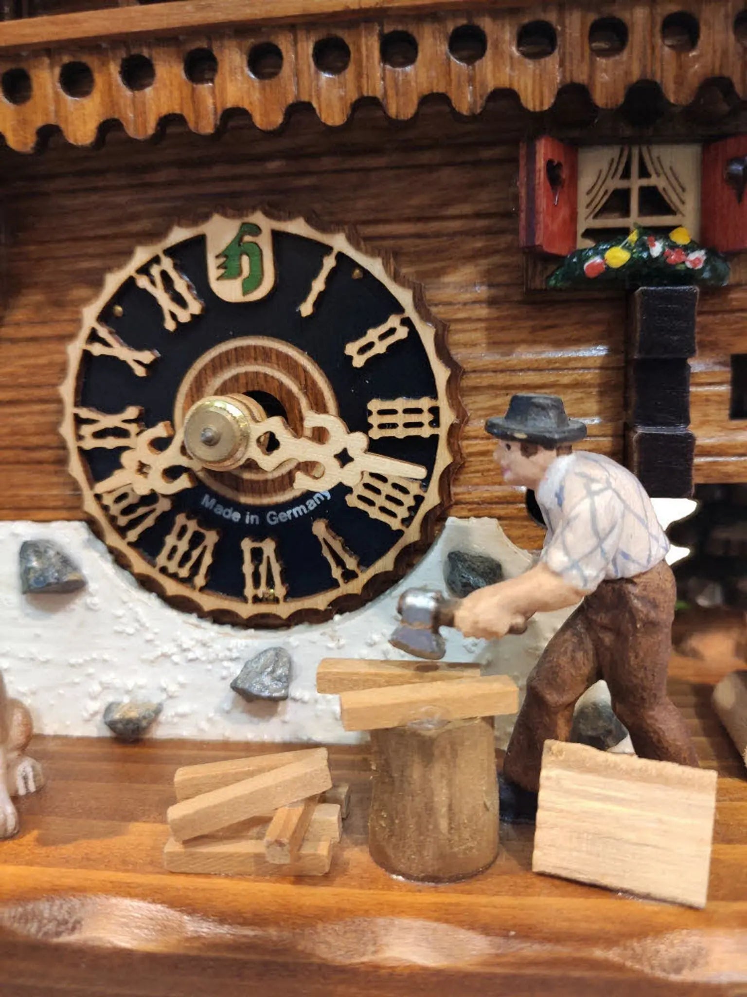 Lumberjack with dog 1 day cuckoo clock - Montag Steins & Clocks